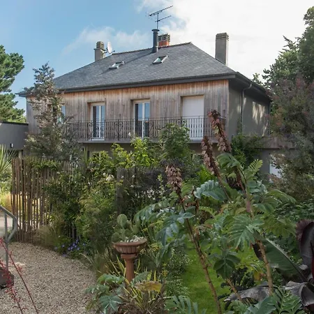 D'hote Et Du Jardin Des Corsaires * سان مالو