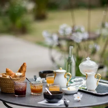 بيت ضيافة D'hote Et Du Jardin Des Corsaires *